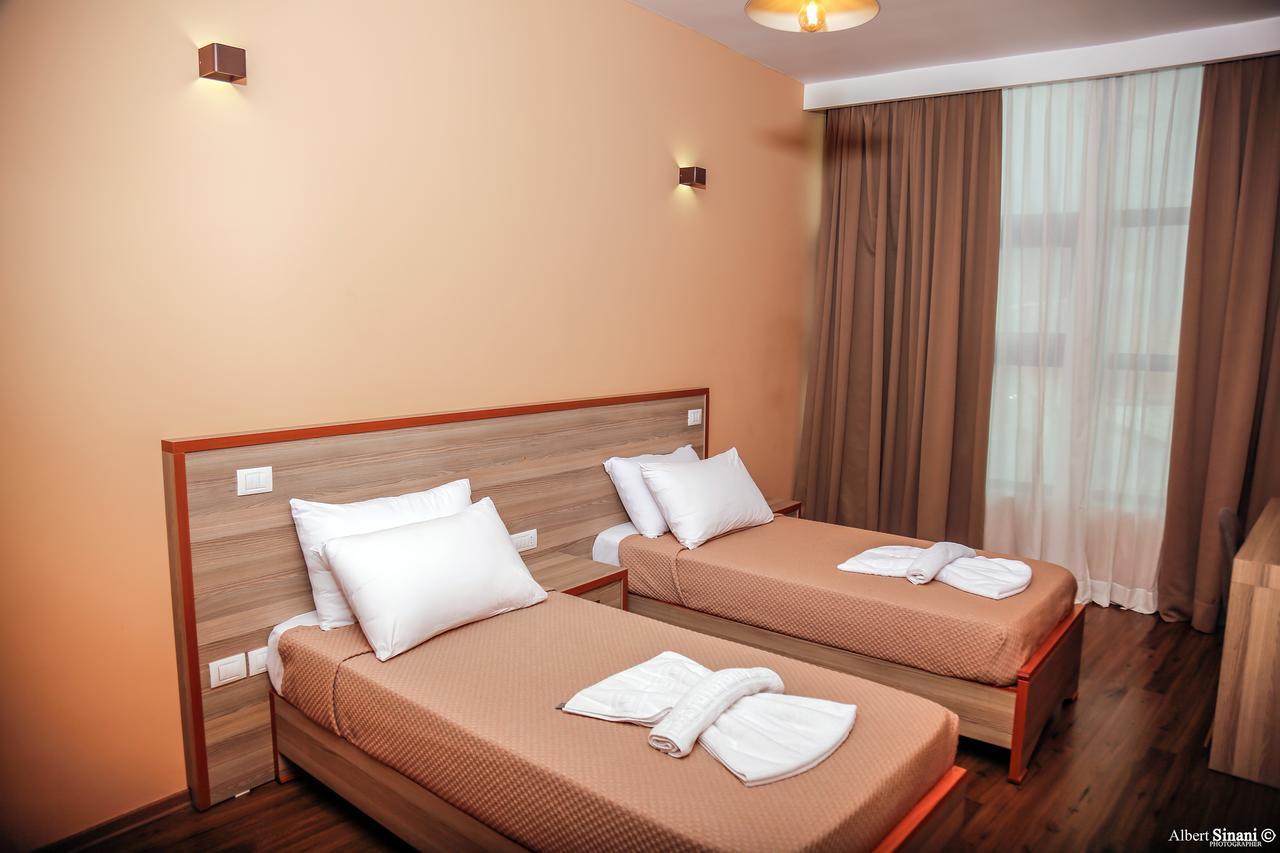 Arc Hotel Tirana Yzberishti Exterior foto